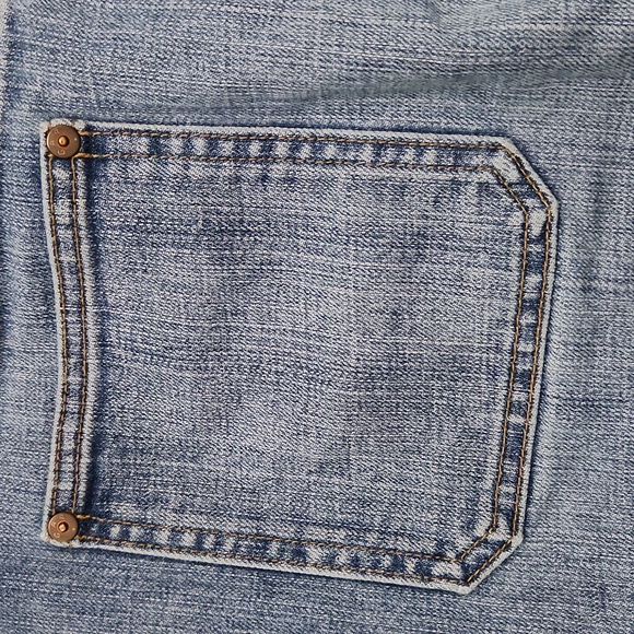 Denim Gap Skirt - Picture 6 of 8